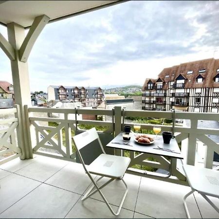 Sejour Authentique - Balcon, Parking & Wifi Ultra-Rapide Apartment Довил Екстериор снимка