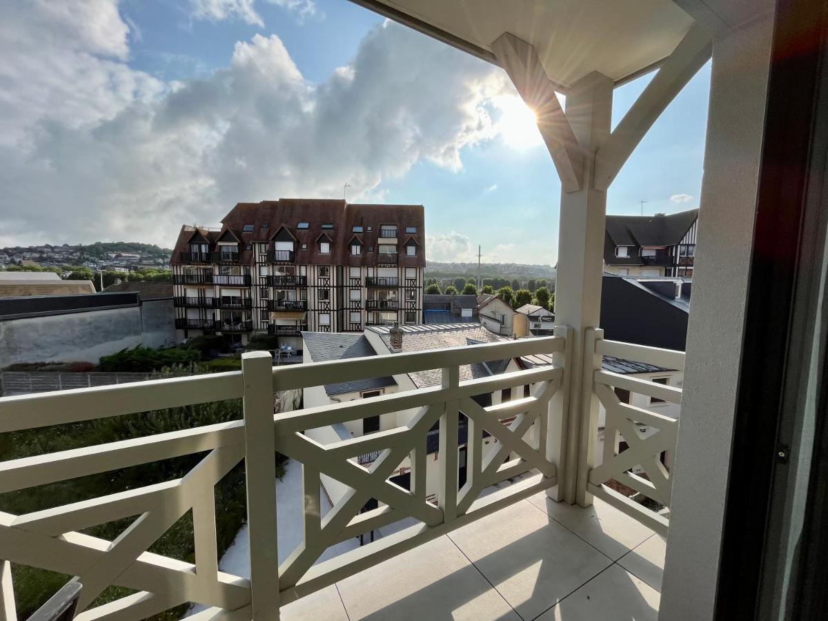 Sejour Authentique - Balcon, Parking & Wifi Ultra-Rapide Apartment Довил Екстериор снимка