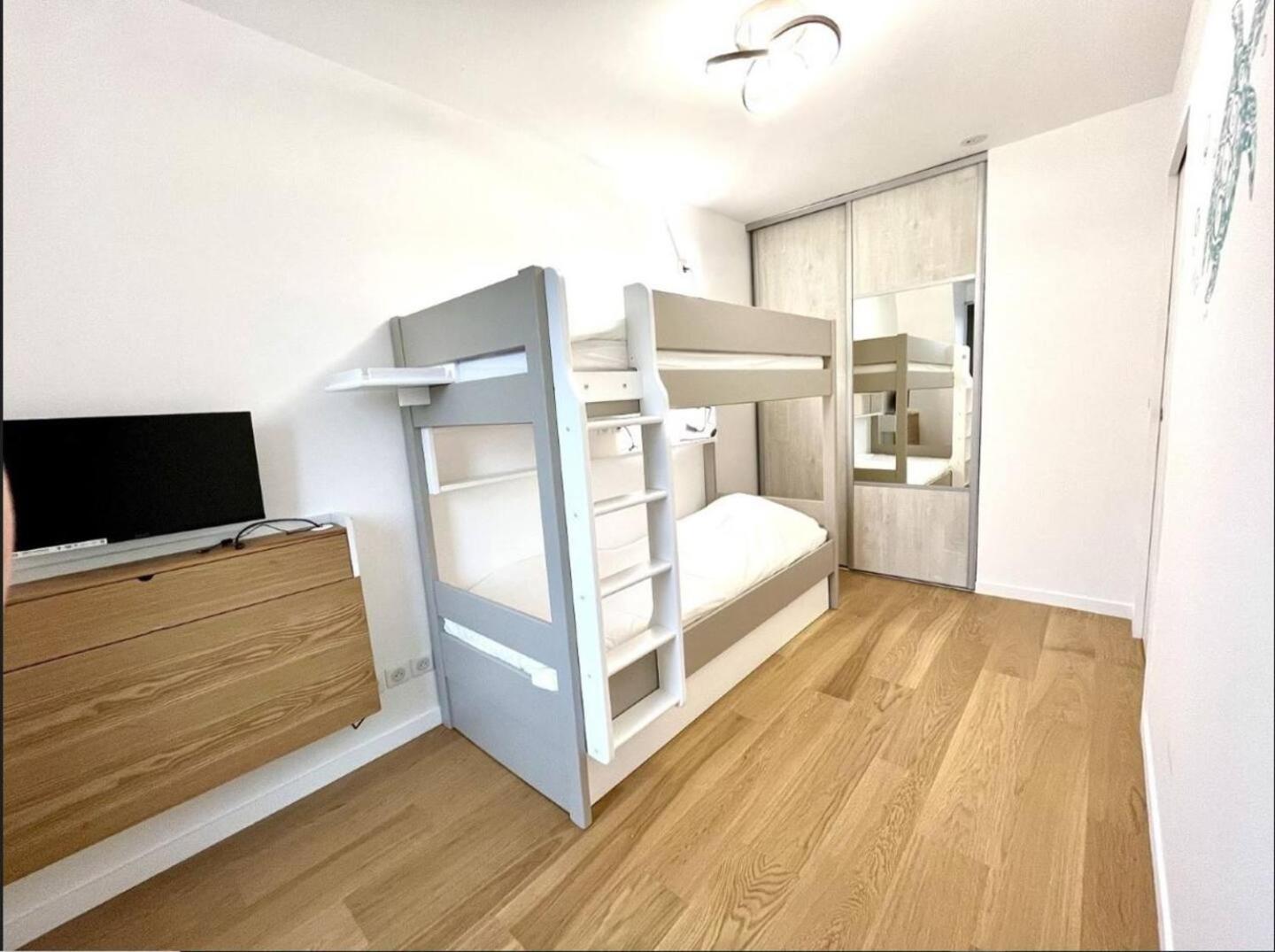 Sejour Authentique - Balcon, Parking & Wifi Ultra-Rapide Apartment Довил Екстериор снимка