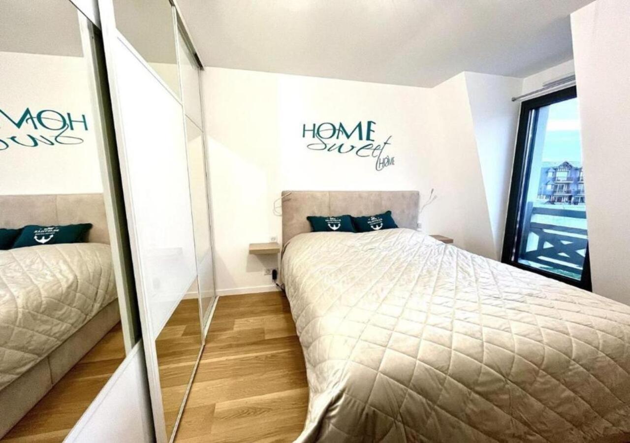 Sejour Authentique - Balcon, Parking & Wifi Ultra-Rapide Apartment Довил Екстериор снимка